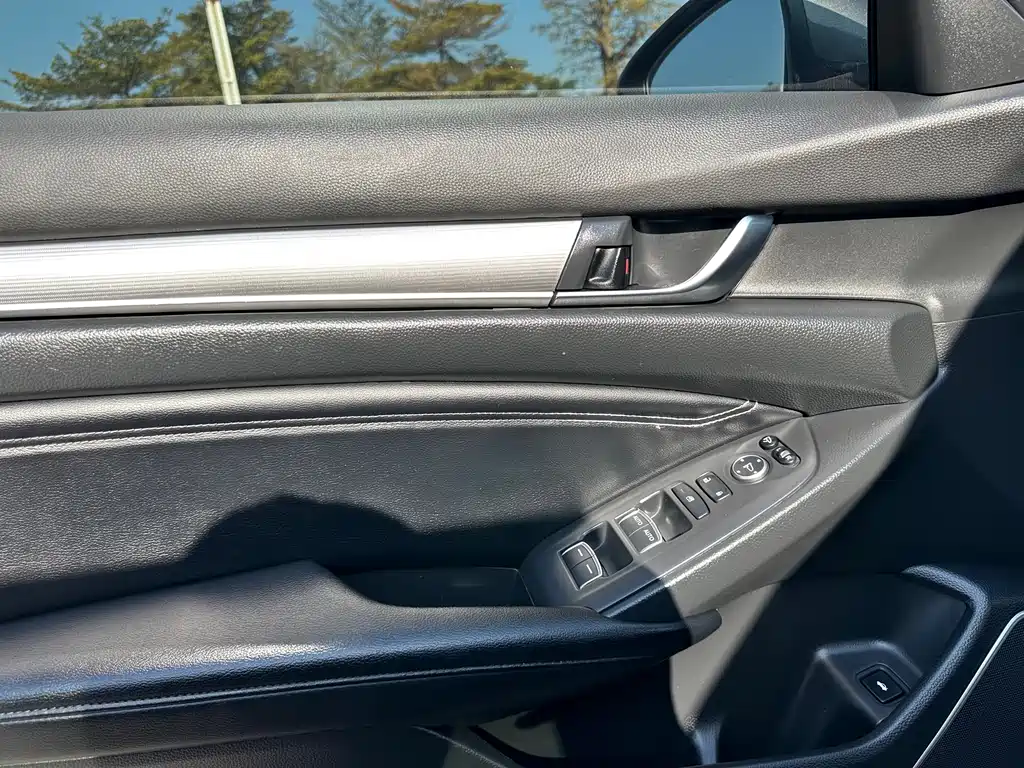 Honda Accord 2021 — фото 19