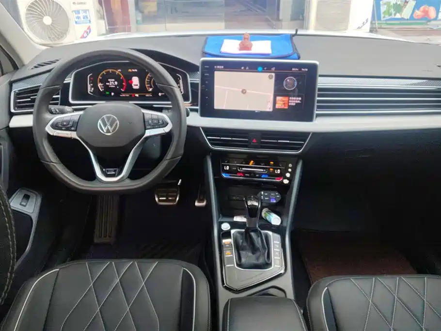 Volkswagen Tiguan L 2024 — фото 12