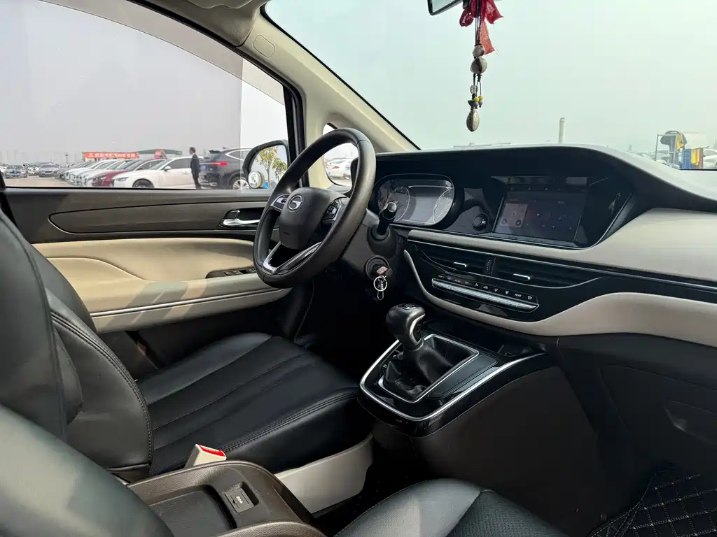 GAC Motor Trumpchi M6 2019 — фото 12