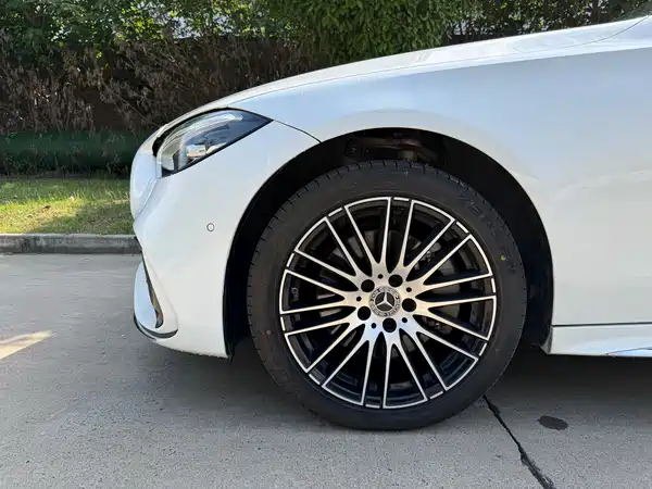 Mercedes-Benz C-Class 2023