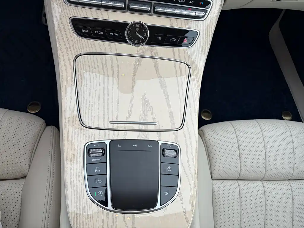 Mercedes-Benz E-Class 2020 — фото 8