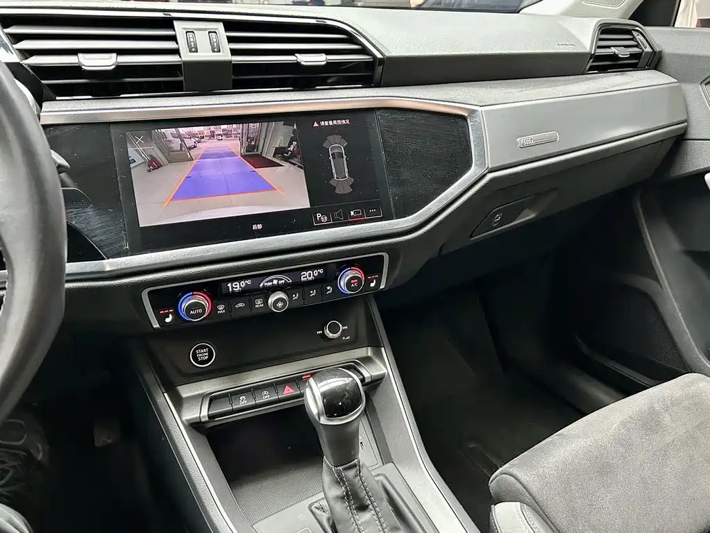 Audi Q3 2023 — фото 15
