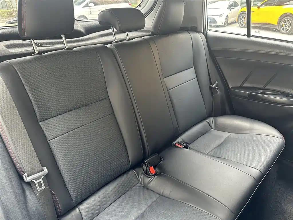Toyota Yaris L 2021 — фото 15