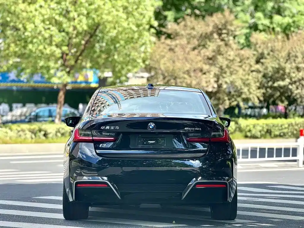 BMW i3 2024 — фото 4