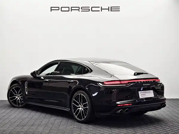 Porsche Panamera 2024