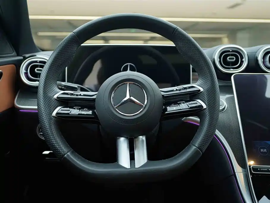 Mercedes-Benz C-Class 2024 — фото 18