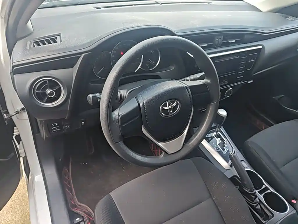 Toyota Corolla 2019 — фото 11