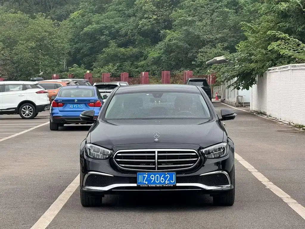Mercedes-Benz E-Class 2023