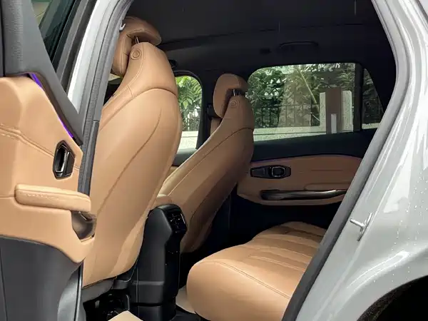 NIO ES6 2020