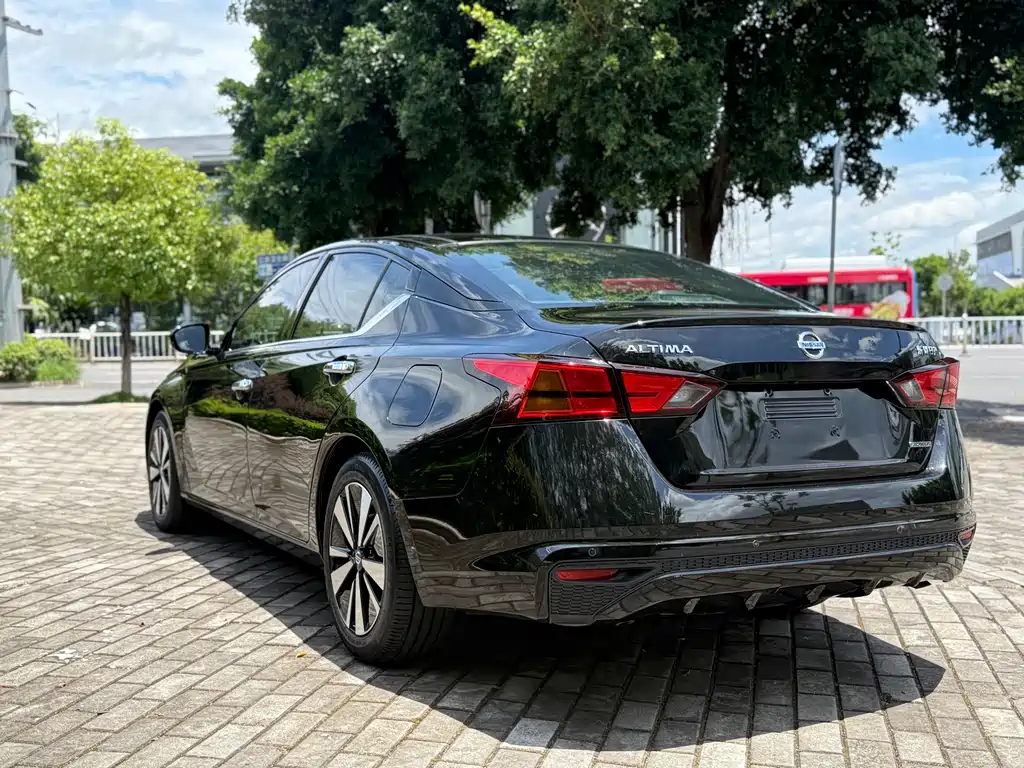Nissan Teana 2020