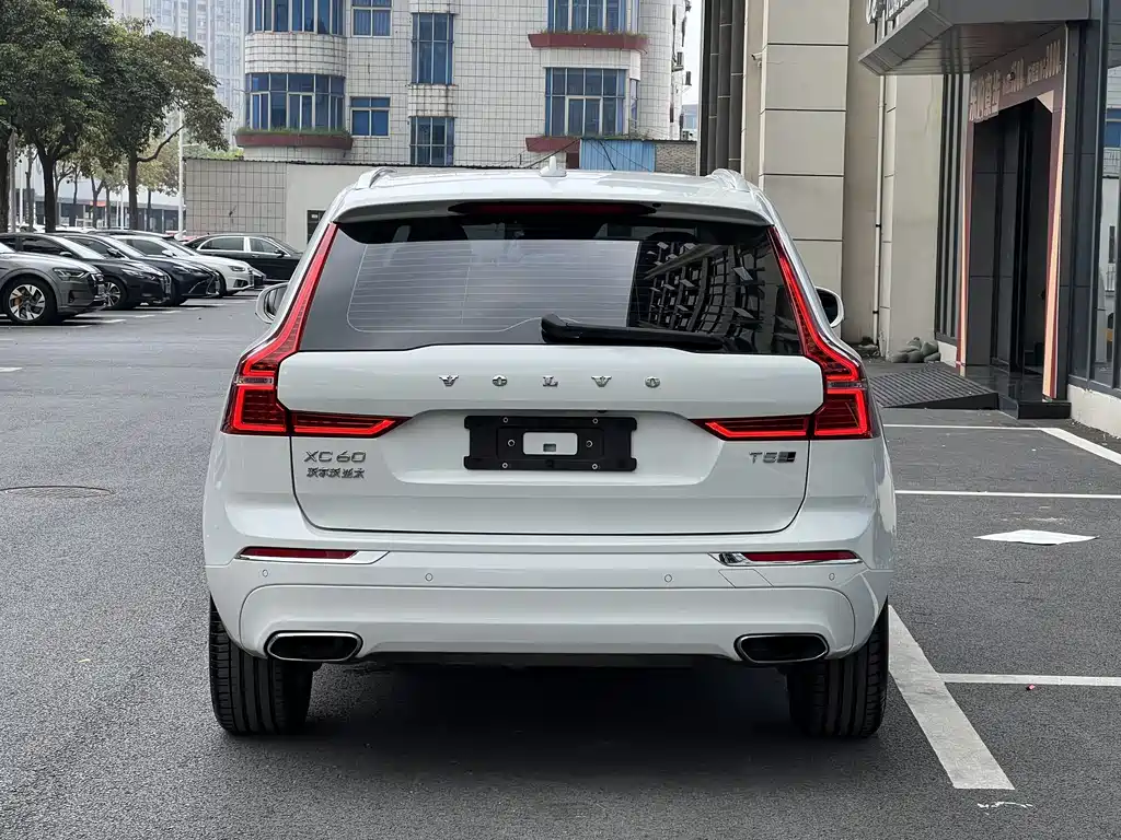 Volvo XC60 2020 — фото 4
