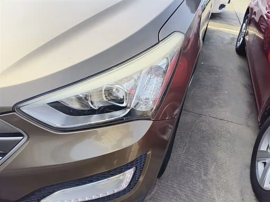Hyundai Santa Fe 2015 — фото 24