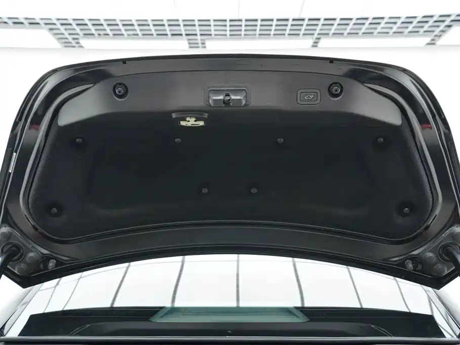 Jaguar XJ 2013 — фото 29