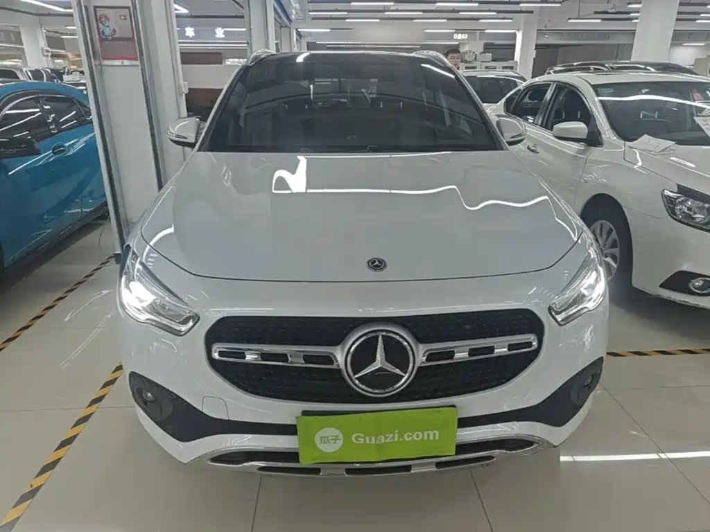 Mercedes-Benz GLA 2021