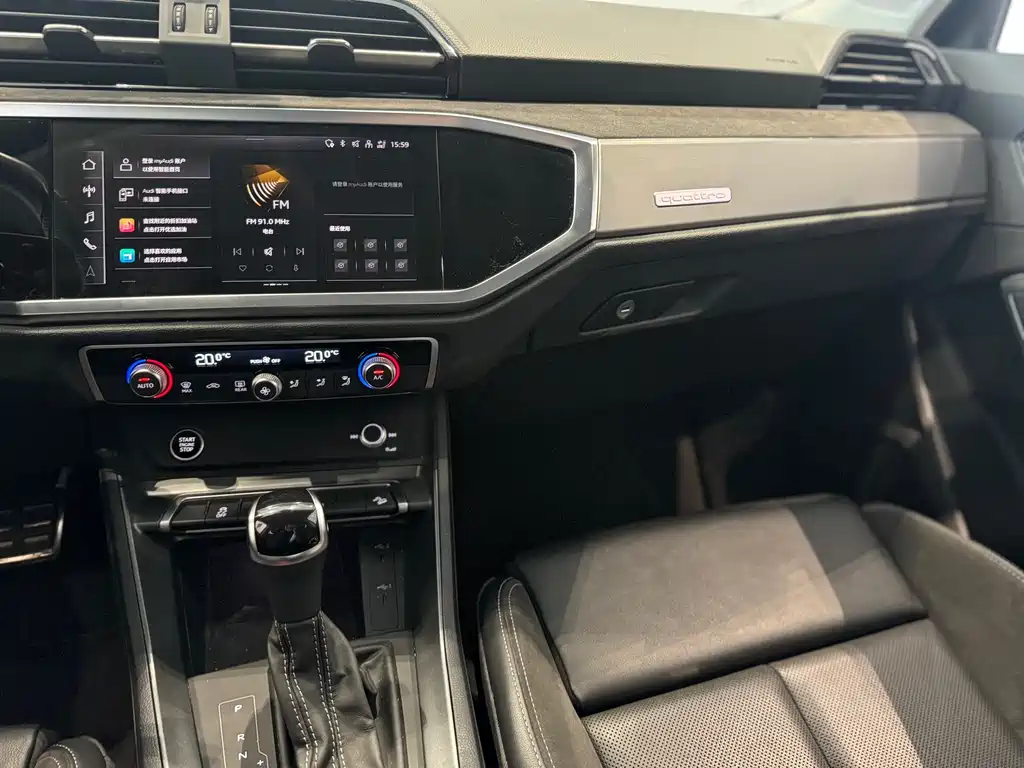 Audi Q3 Sportback 2023 — фото 12