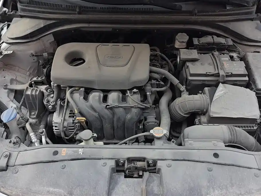 Hyundai Elantra 2019 — фото 10