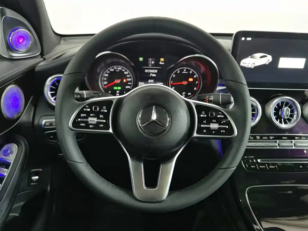 Mercedes-Benz GLC 2018 — фото 11