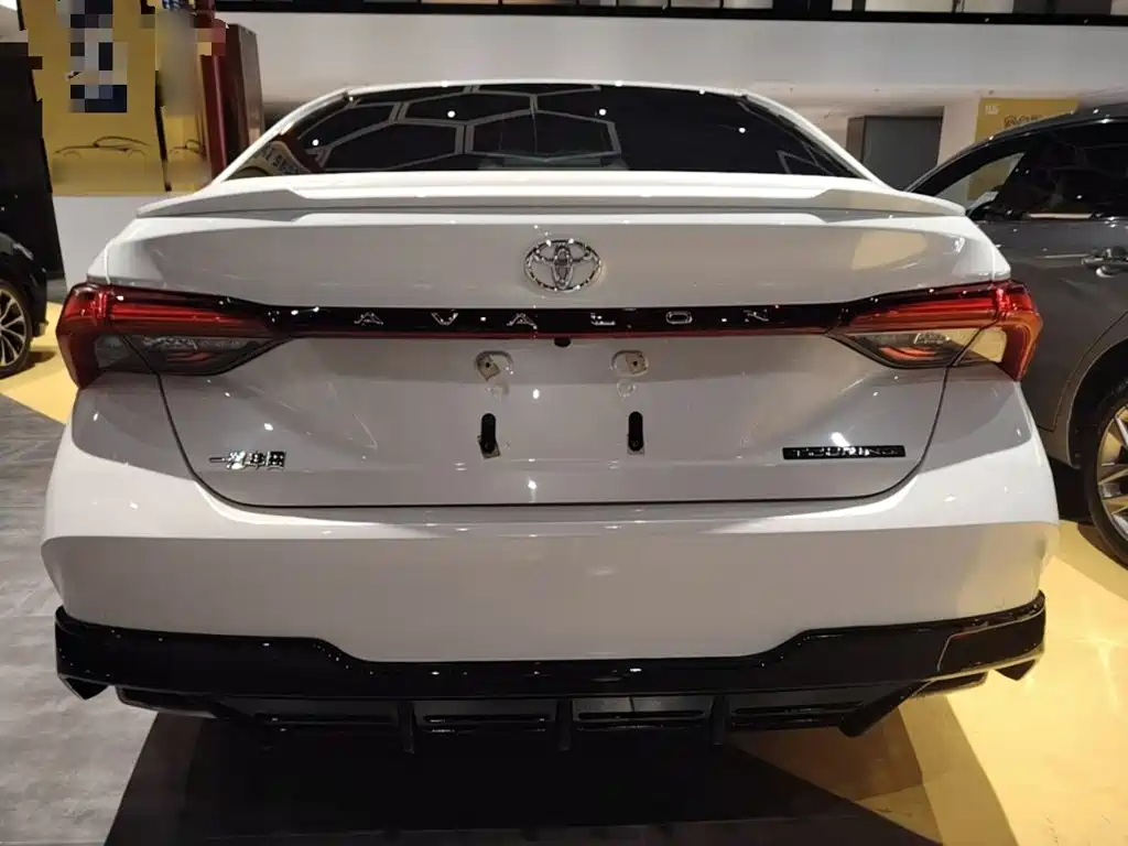 Toyota Avalon 2021