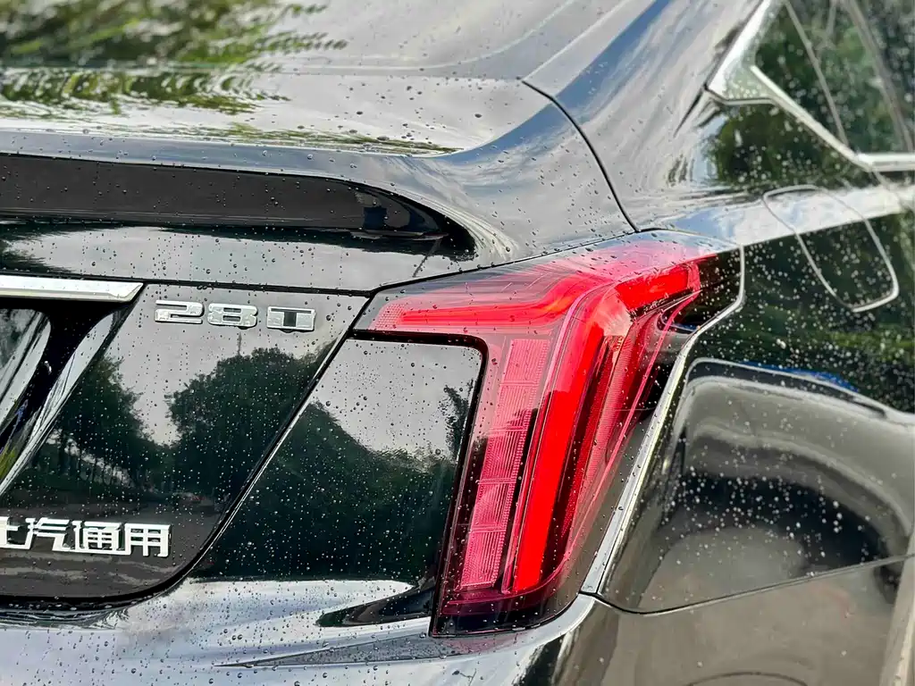 Cadillac CT5 2022 — фото 8