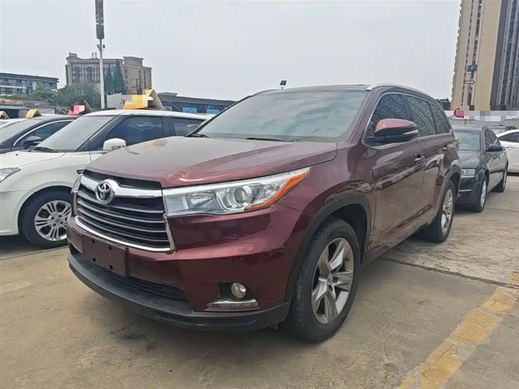 Toyota Highlander 2016 — фото 1