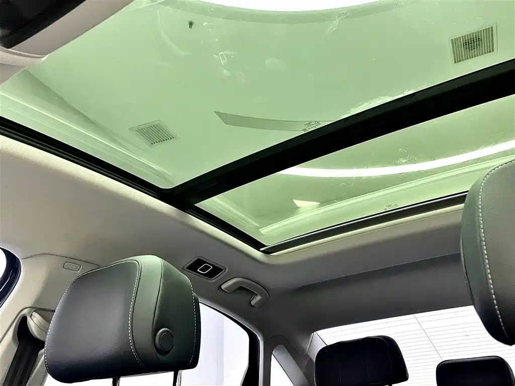 Volkswagen Passat 2023 — фото 14
