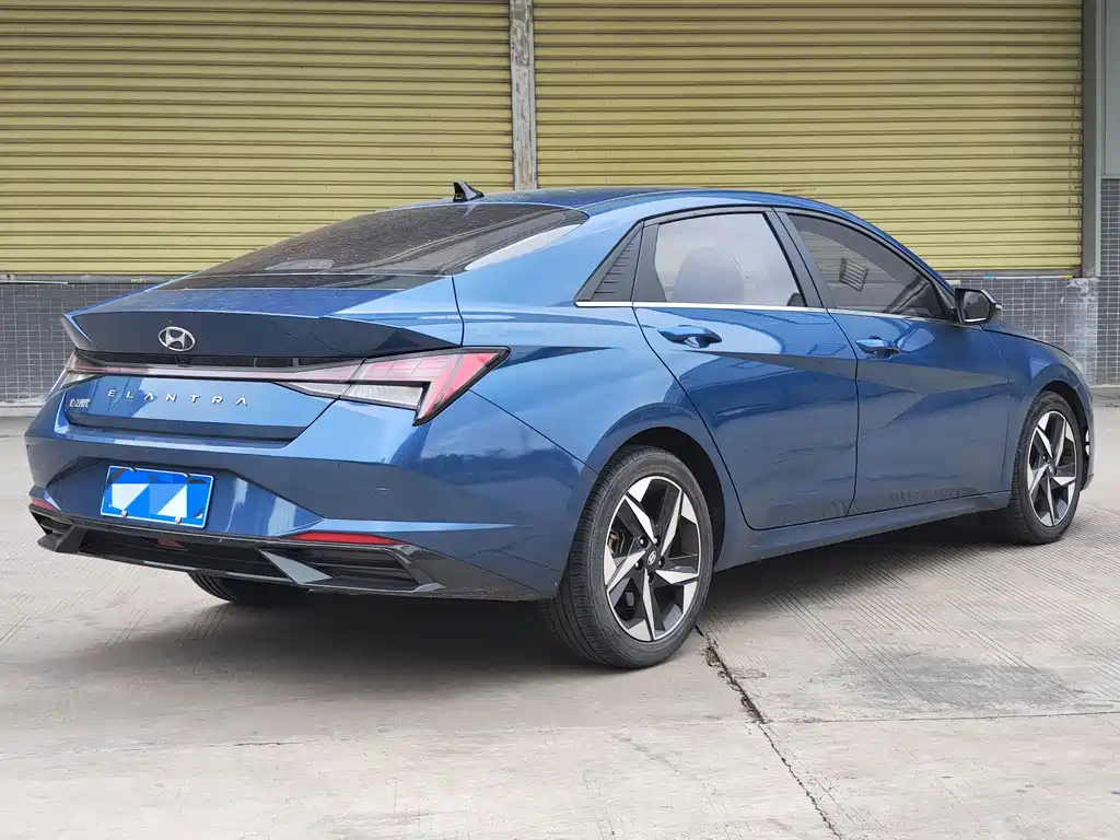 Hyundai Elantra 2021 — фото 4