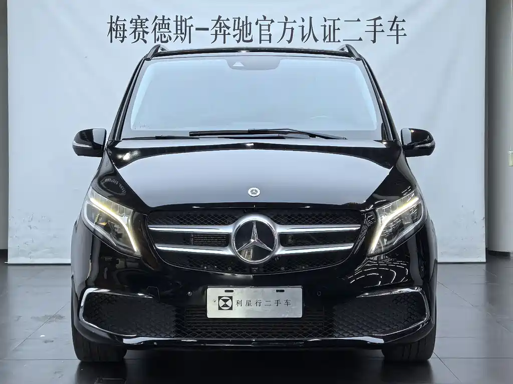 Mercedes-Benz V-Class 2021 — фото 20