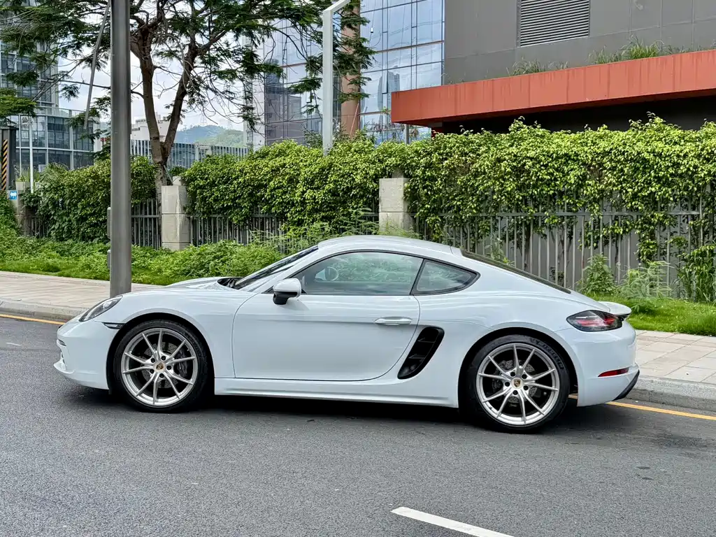 Porsche 718 2021 — фото 8