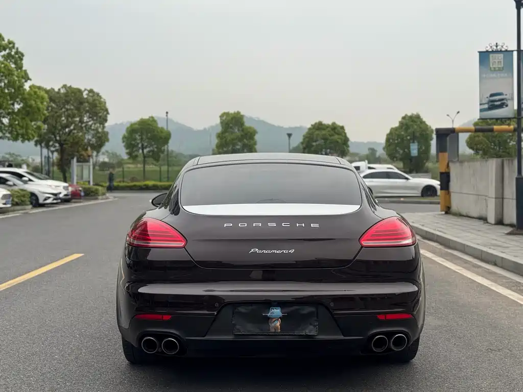 Porsche Panamera 2015 — фото 14