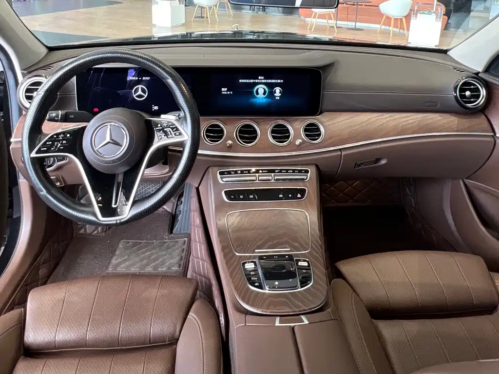 Mercedes-Benz E-Class 2022 — фото 10