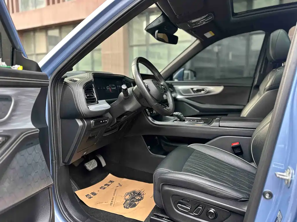GAC Motor Trumpchi GS8 2022 — фото 4
