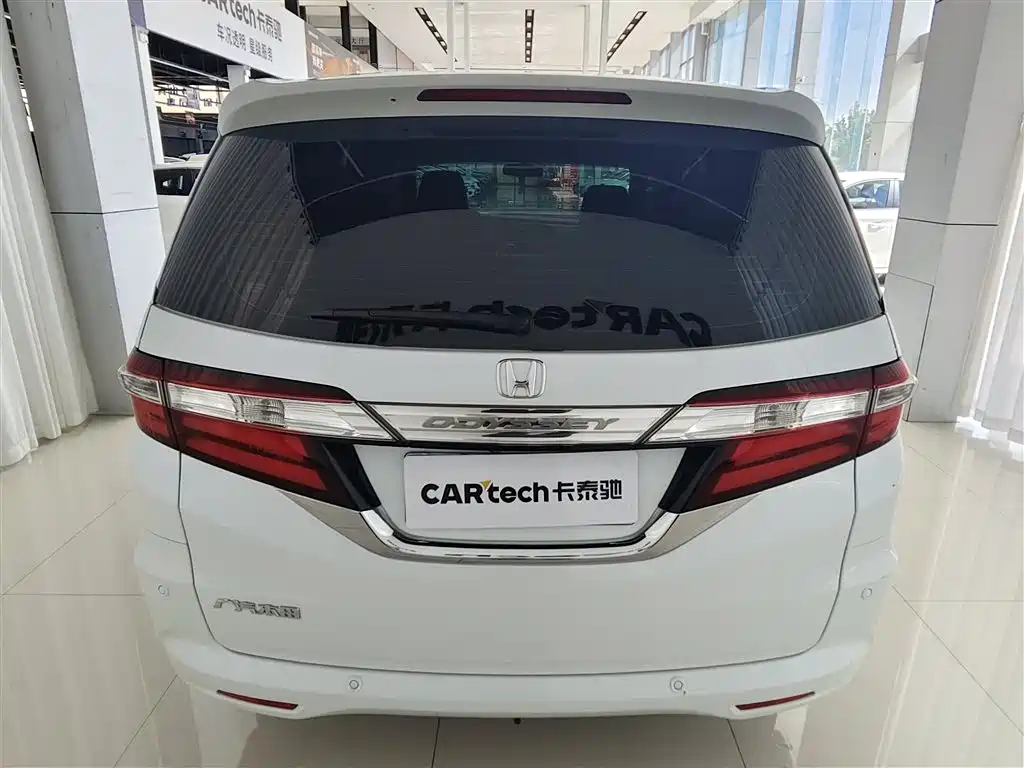 Honda Odyssey 2017 — фото 18