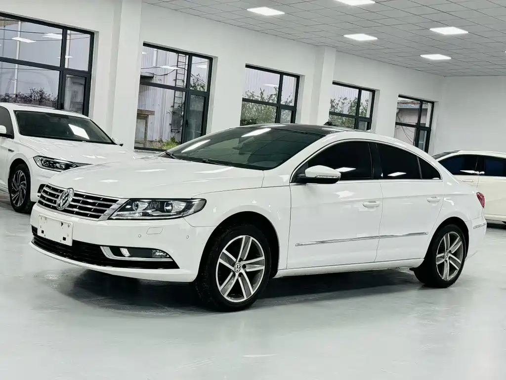Volkswagen CC 2015 — фото 1