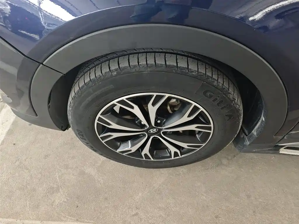 Hyundai Santa Fe 2018 — фото 25