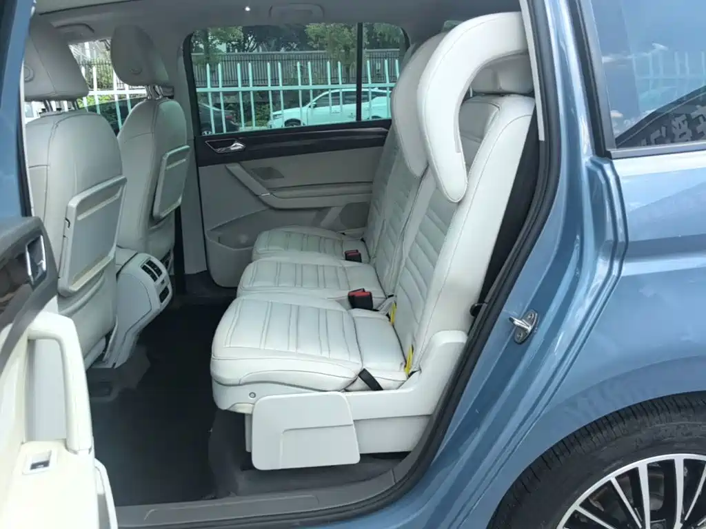 Volkswagen Touran 2017 — фото 17