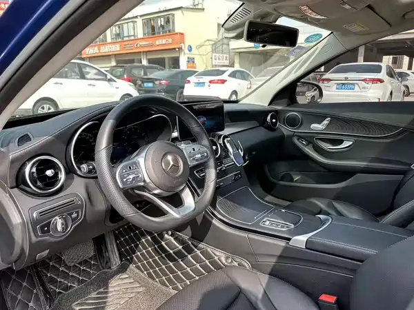 Mercedes-Benz C-Class 2020