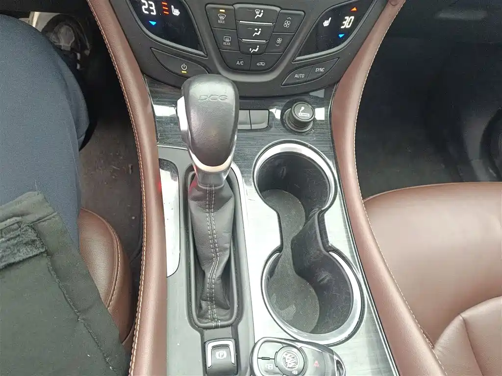 Buick Envision Plus 2019 — фото 9