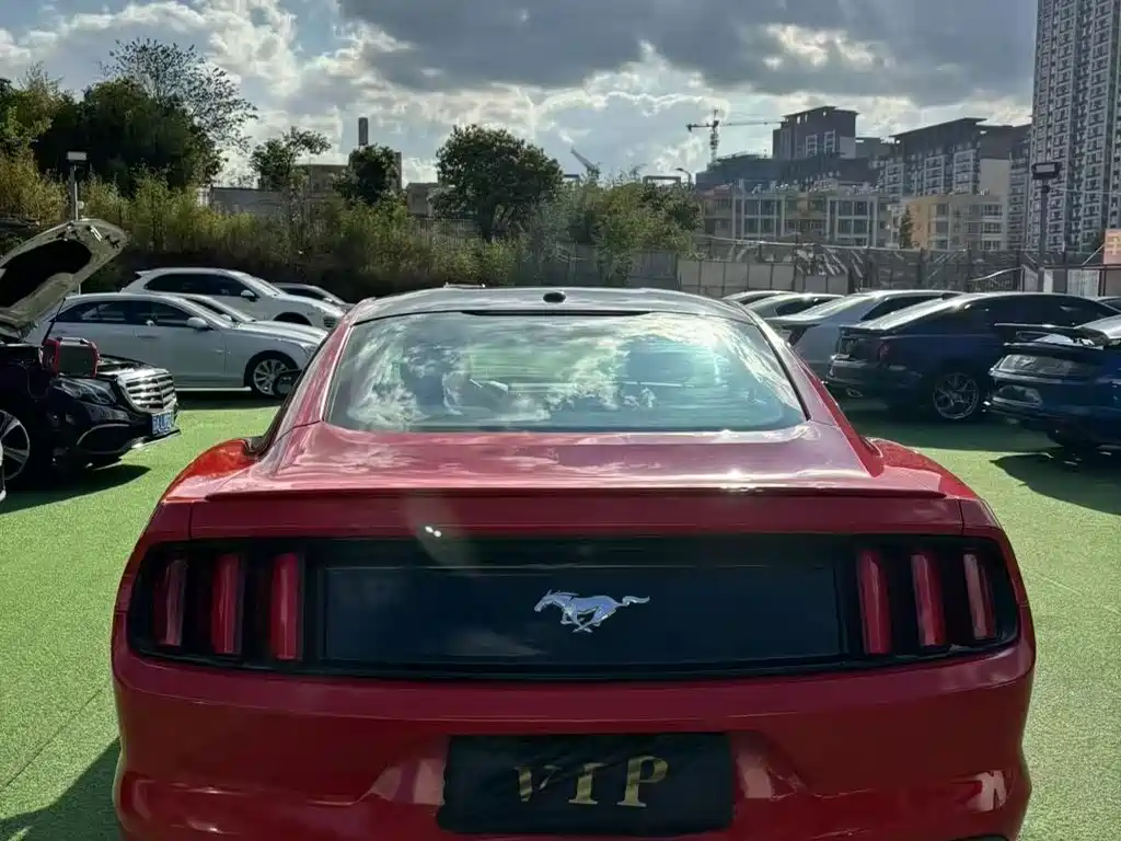 Ford Mustang 2018 — фото 8