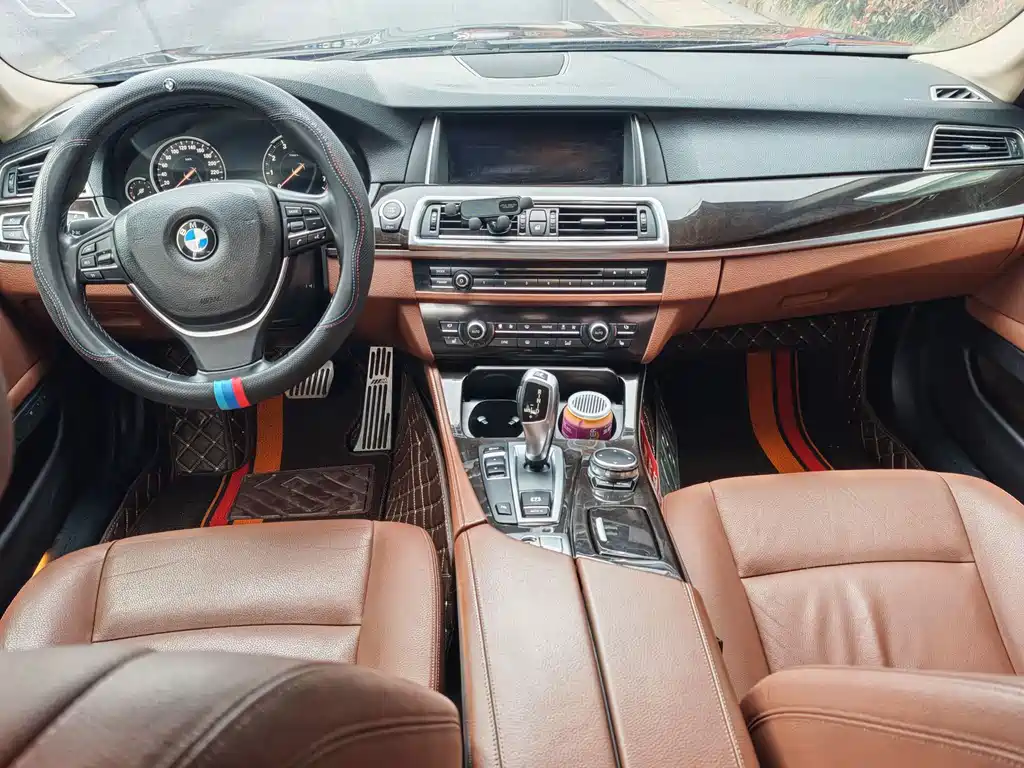 BMW 5 Series 2016 — фото 8
