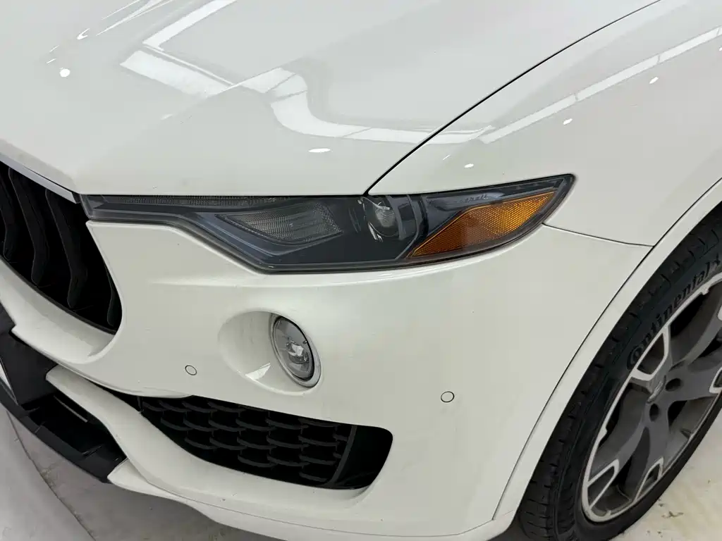 Maserati Levante 2017 — фото 24