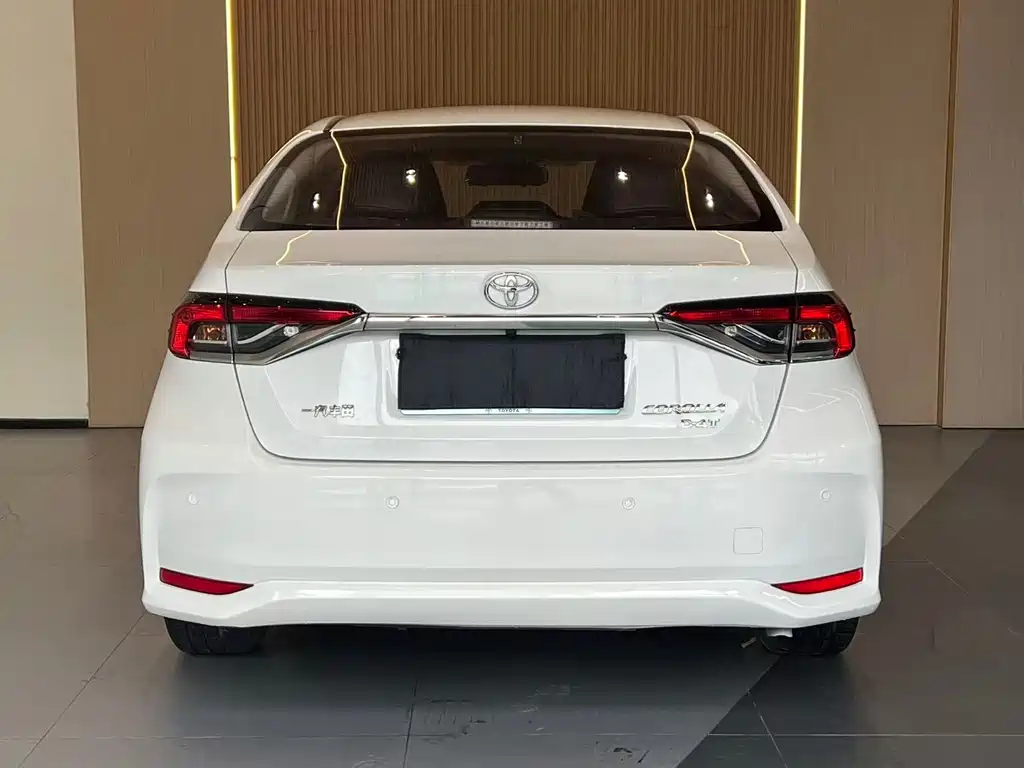 Toyota Corolla 2022 — фото 17