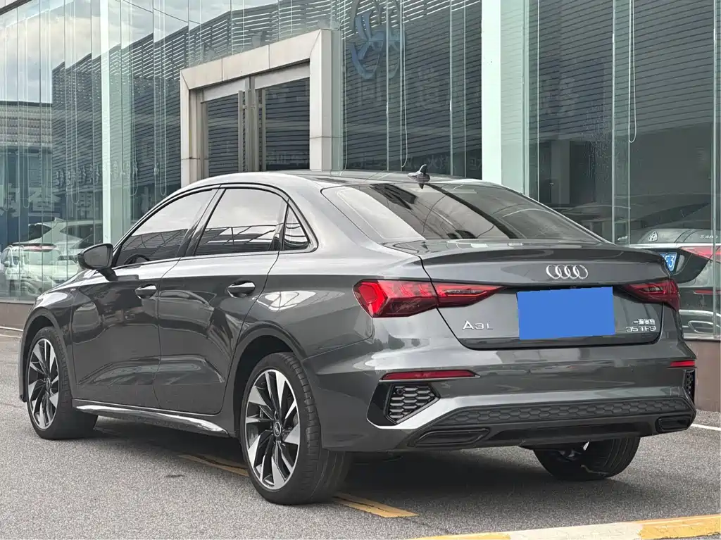 Audi A3 2022 — фото 11