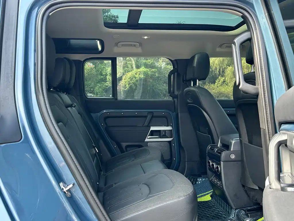Land Rover Defender 2020 — фото 10