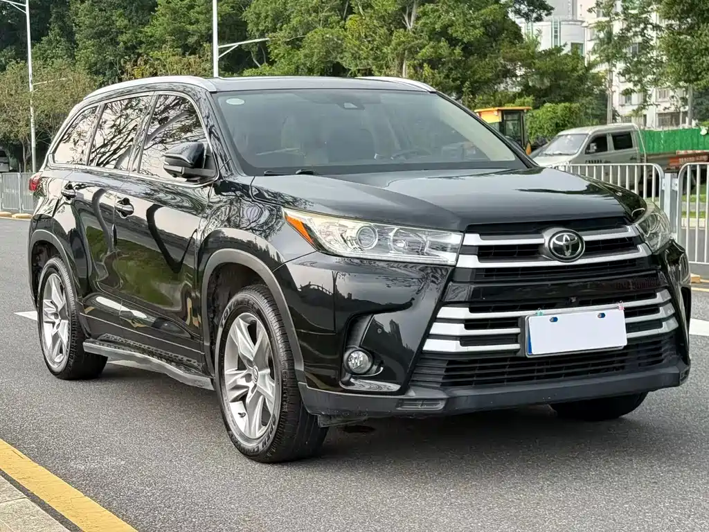 Toyota Highlander 2018 — фото 3