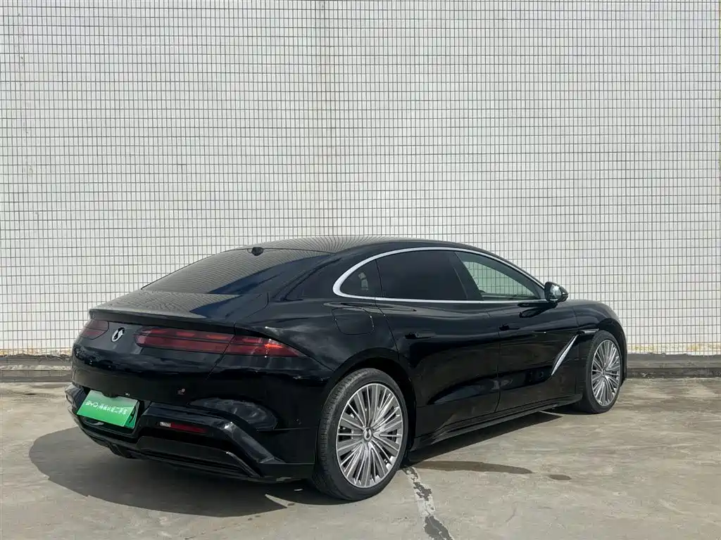 Denza Z9 2024
