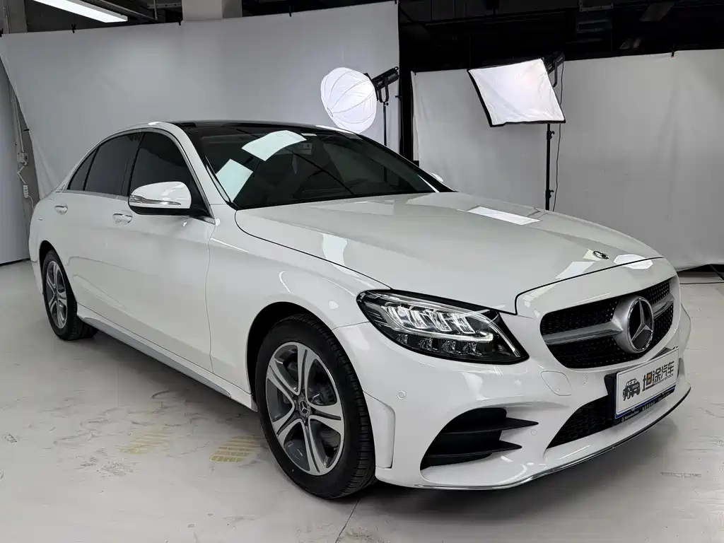 Mercedes-Benz C-Class 2020 — фото 3