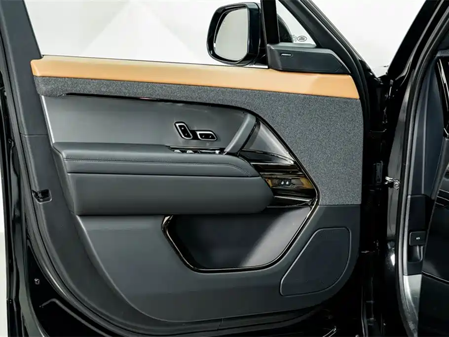 Land Rover Sport 2023 — фото 17