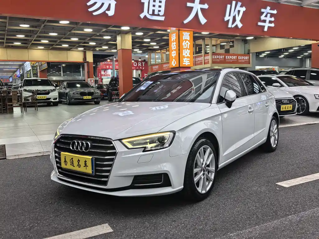 Audi A3 2020 — фото 1