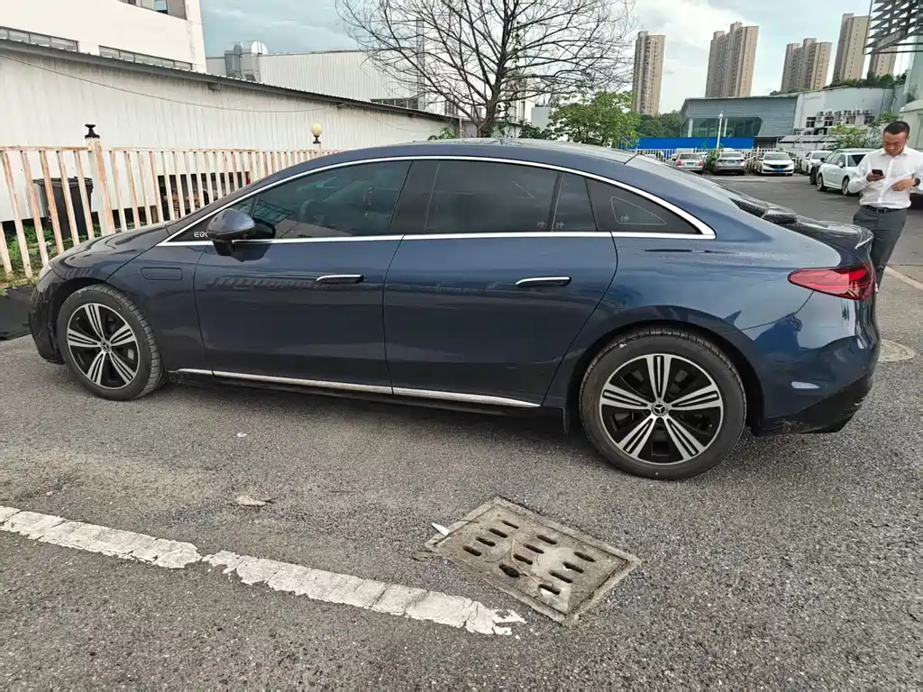 Mercedes-Benz EQE 2025