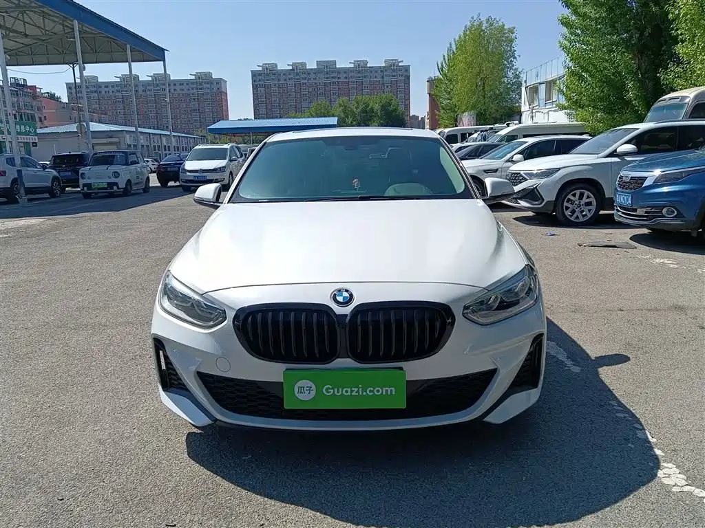 BMW 1 Series 2019 — фото 2
